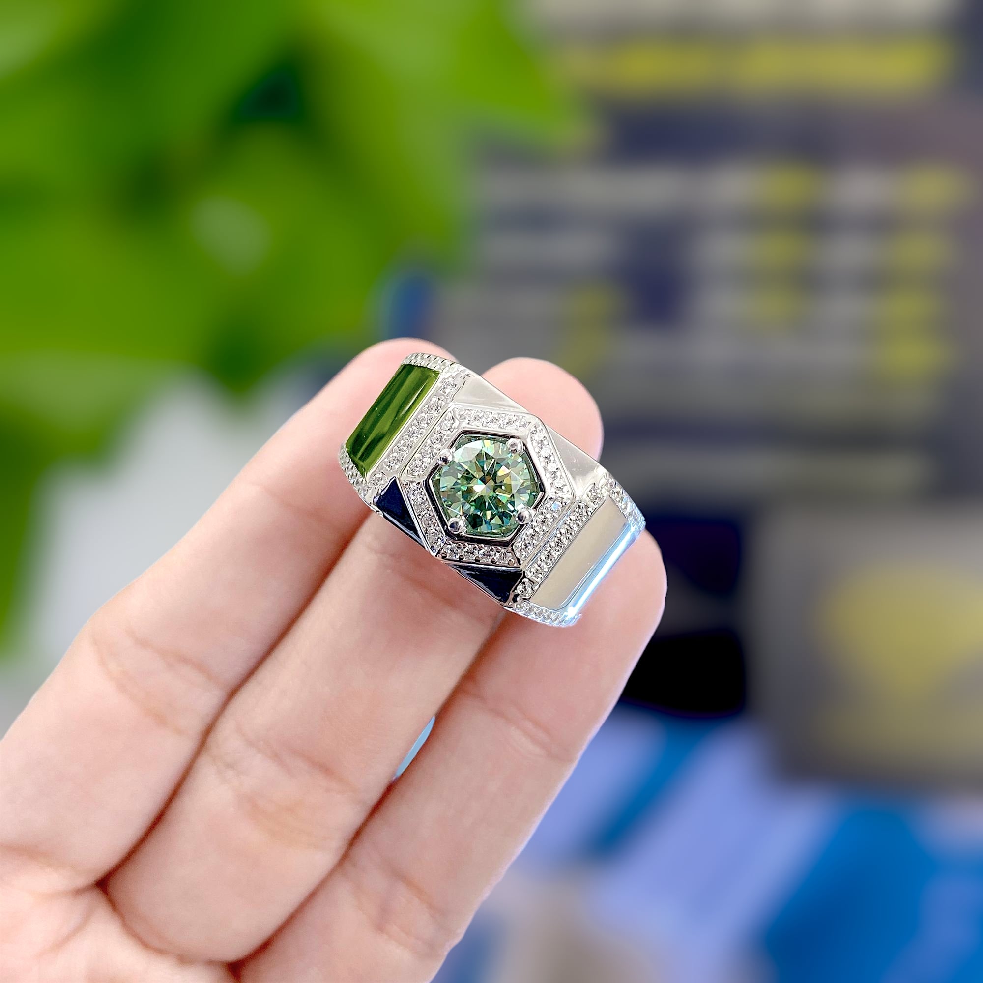 Nhẫn Phong Thủy Cho Nam Mệnh Mộc: Hòa Nhịp Với Tự Nhiên