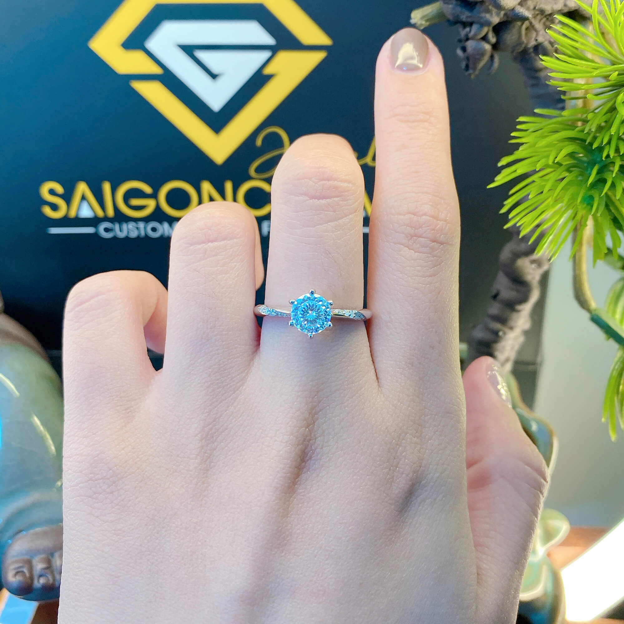 Cách Mua Trang Sức Tặng Bạn Gái: Hướng Dẫn Chi Tiết