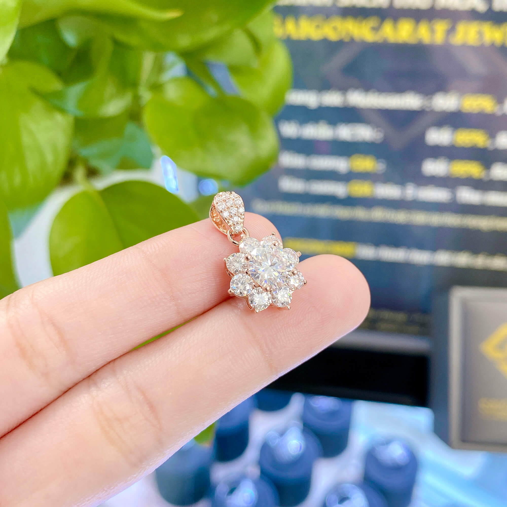 Trang Sức Tặng Người Yêu: Biểu Tượng Của Tình Yêu