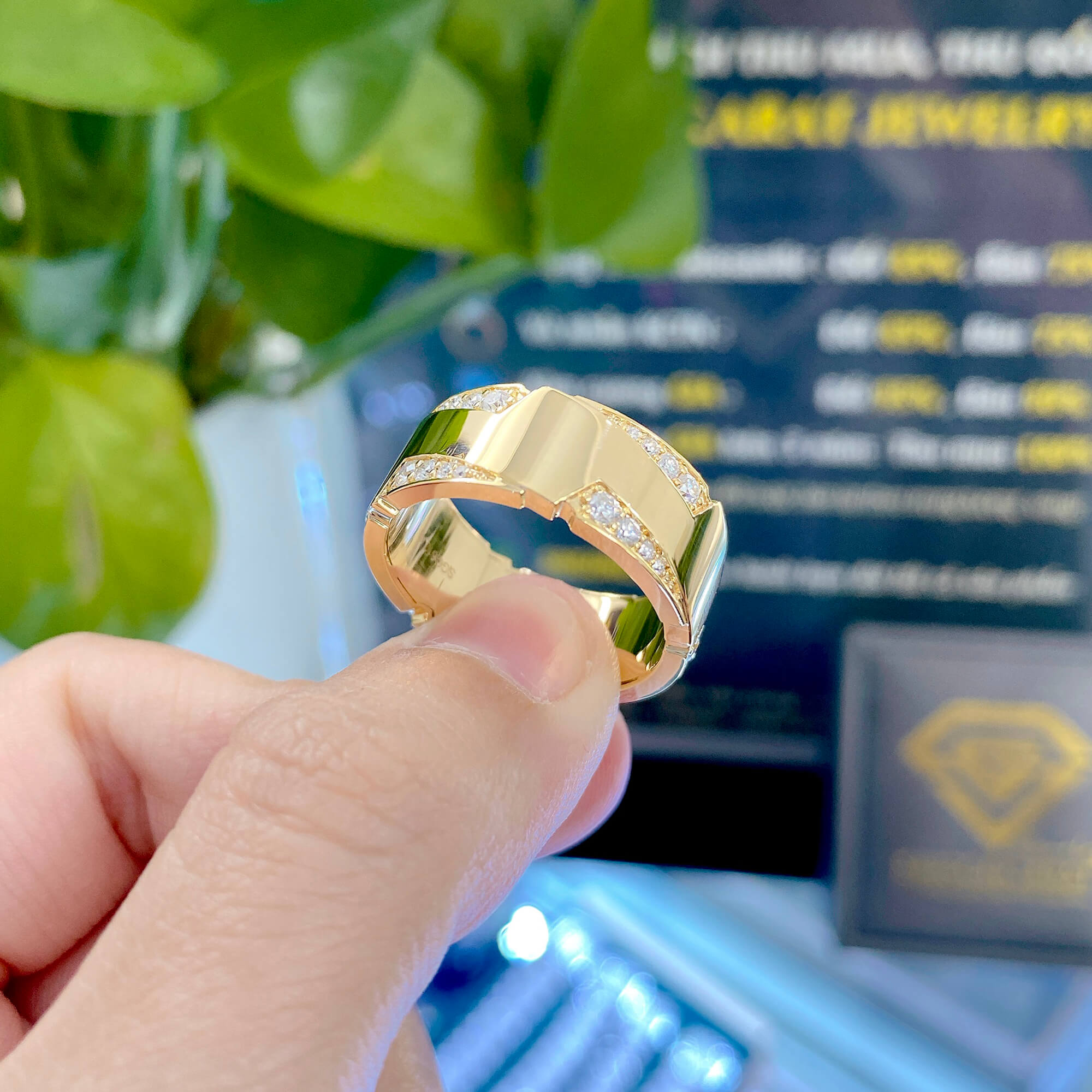 Quà Tặng Trang Sức Vàng – Giá Trị Vĩnh Cửu