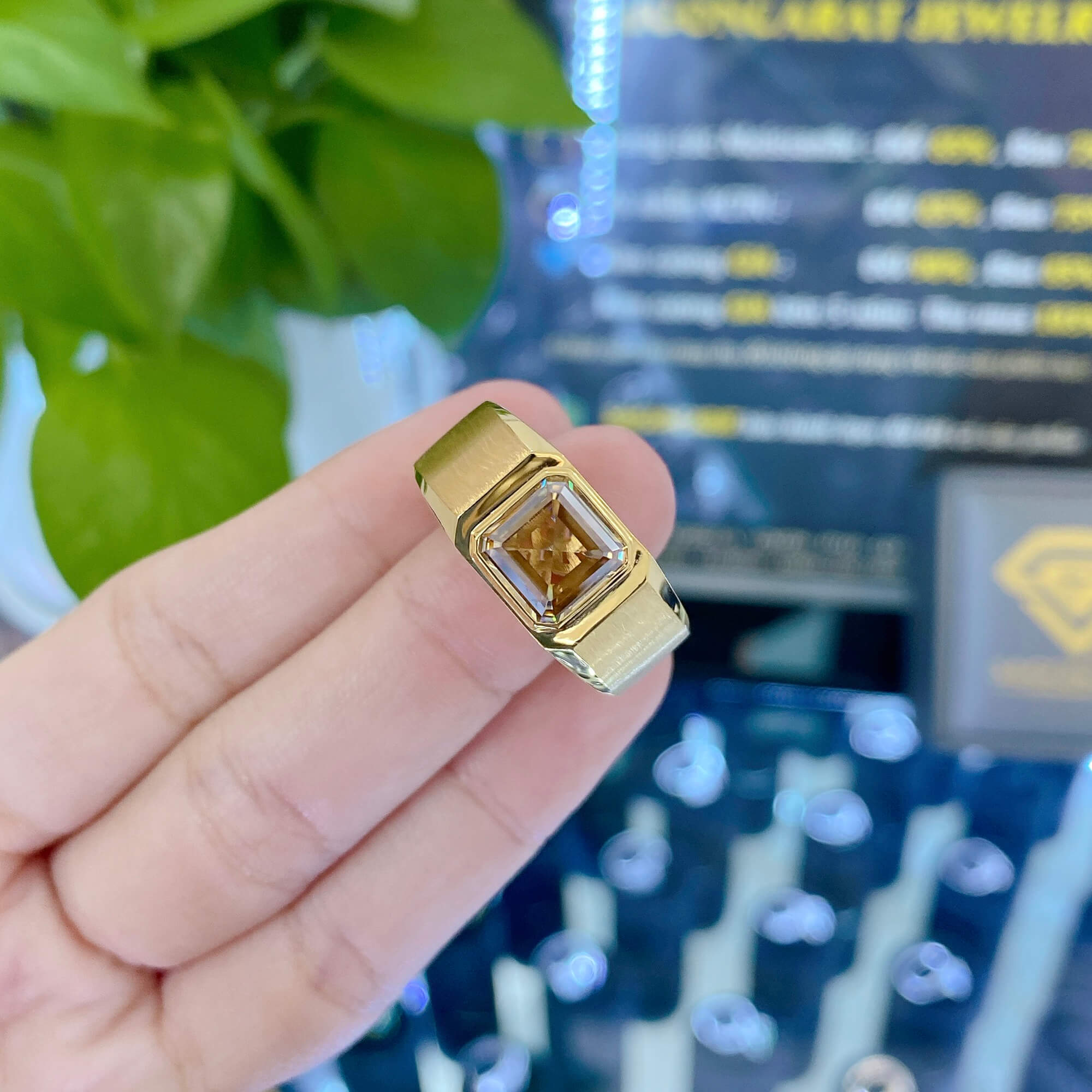 Cách Chọn Trang Sức Tặng Sếp hoặc Đối Tác Tinh Tế