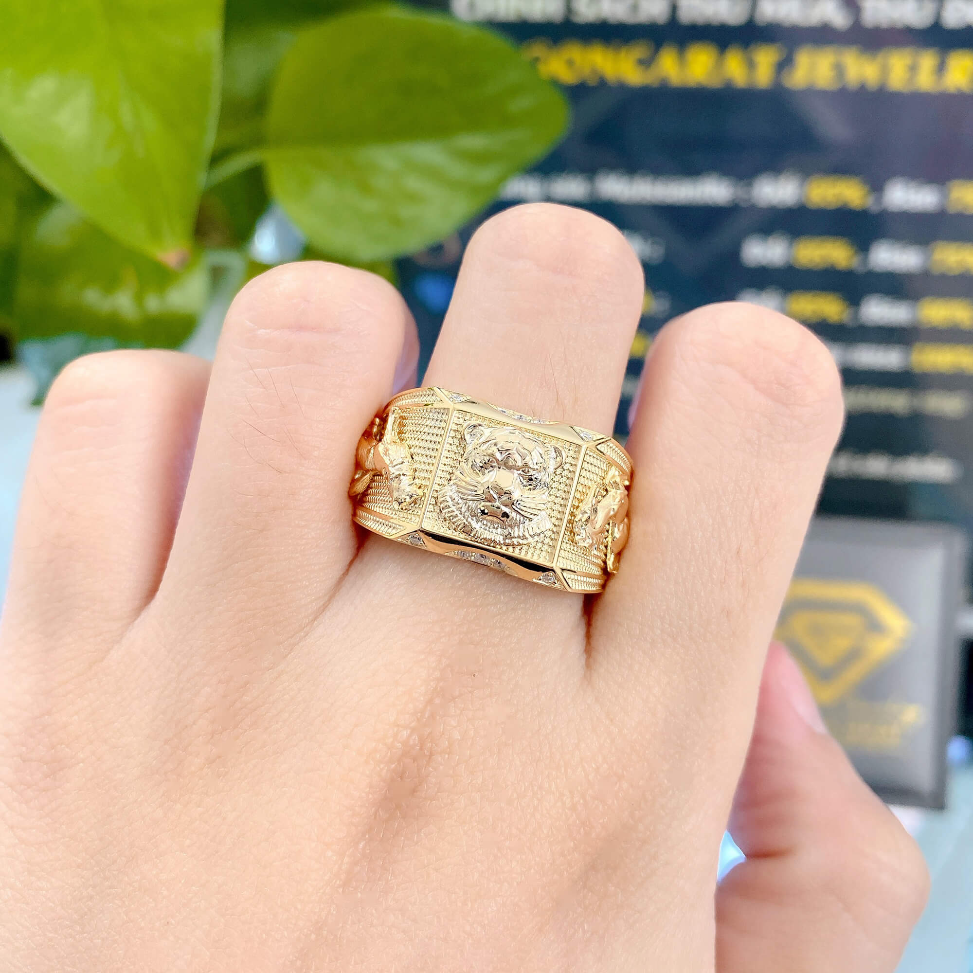 Vì Sao Vàng Được Chọn Làm Trang Sức
