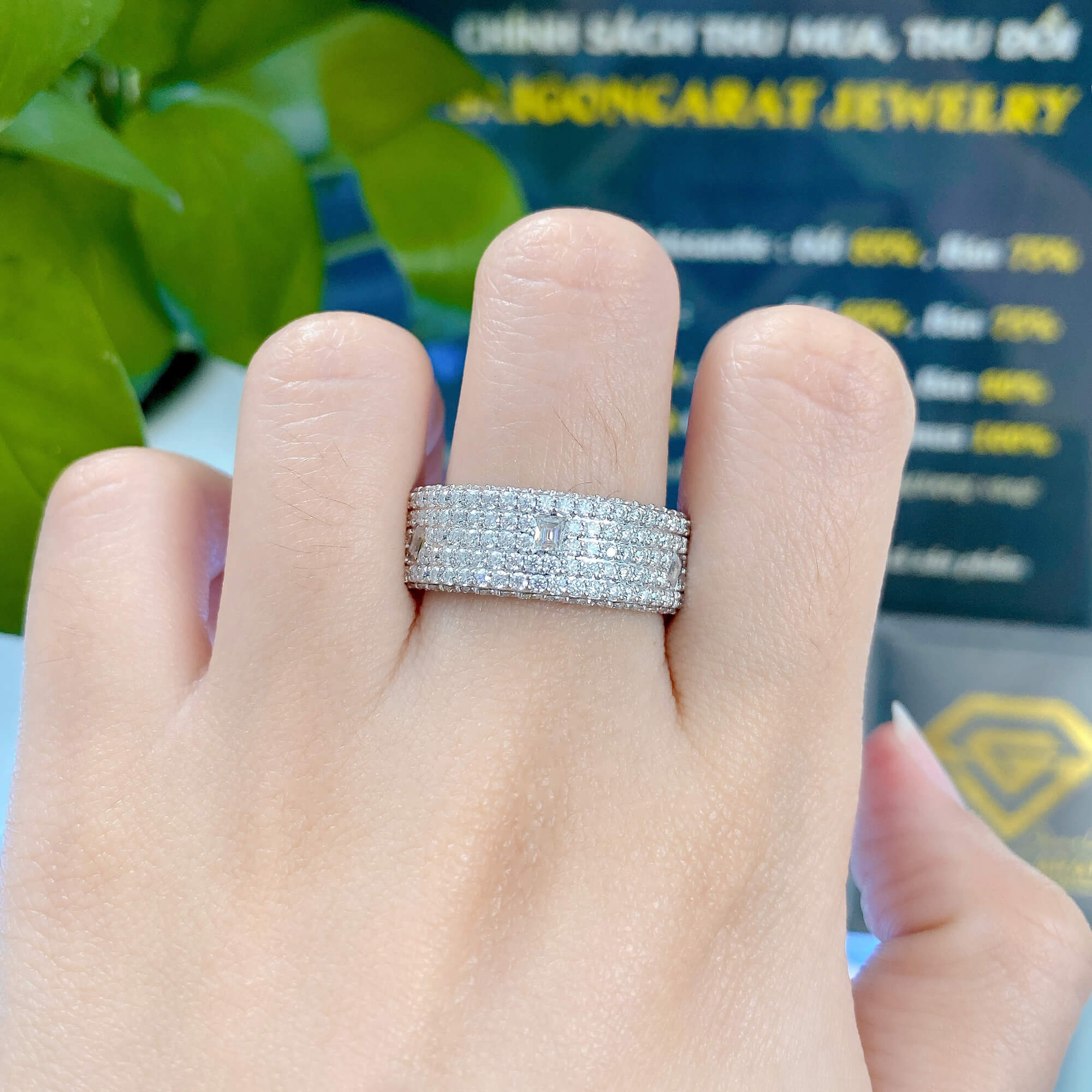 Bí Quyết Chọn Trang Sức Phù Hợp Với Túi Tiền Và Nhu Cầu