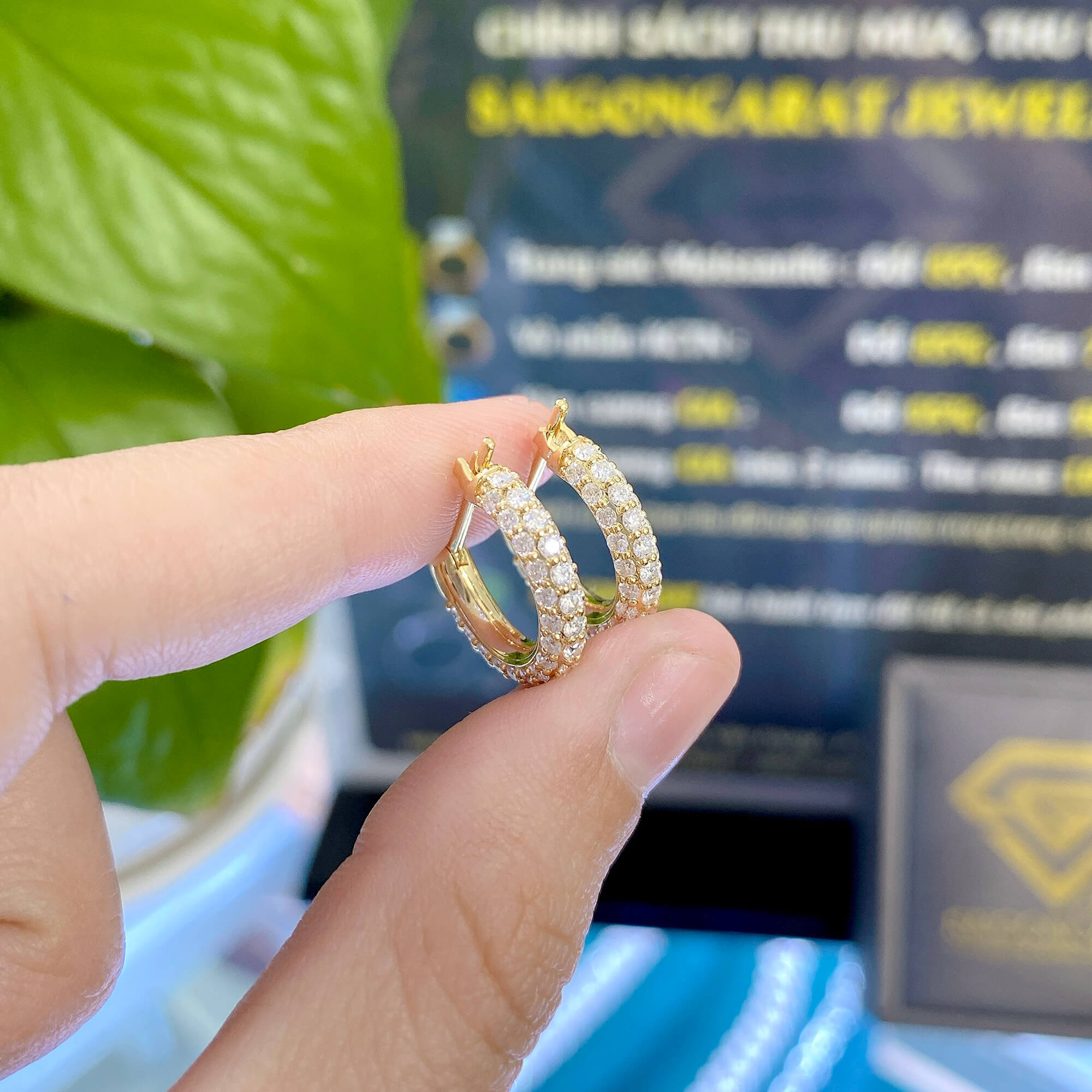 Chọn Trang Sức Phù Hợp Với Dáng Mặt
