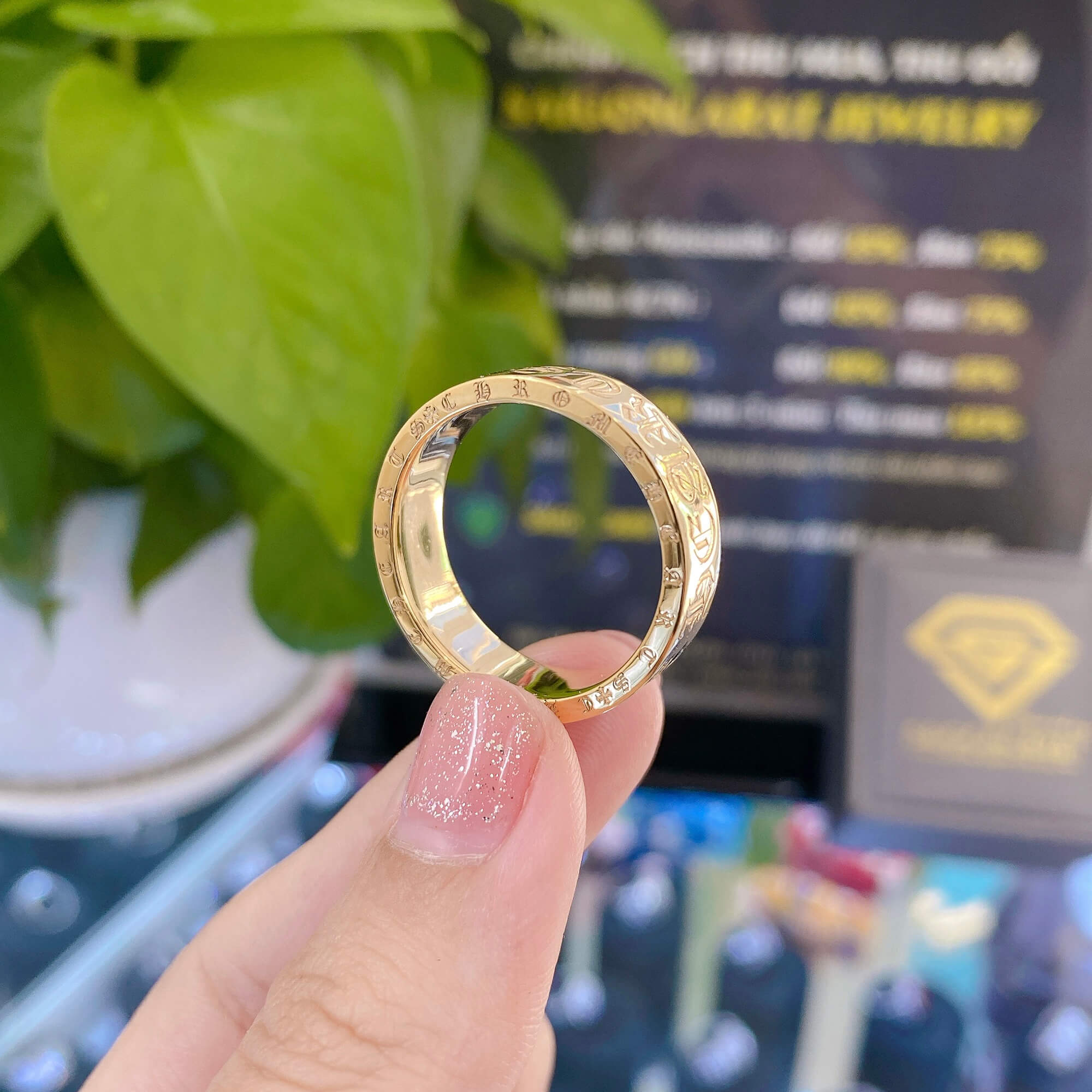 Phân Biệt Trang Sức Cao Cấp Và Trang Sức Bình Dân