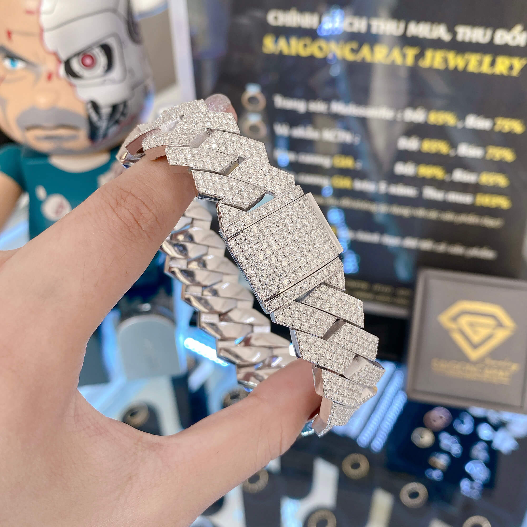 Sự Phát Triển Của Ngành Chế Tác Trang Sức Từ Cổ Đại Đến Nay