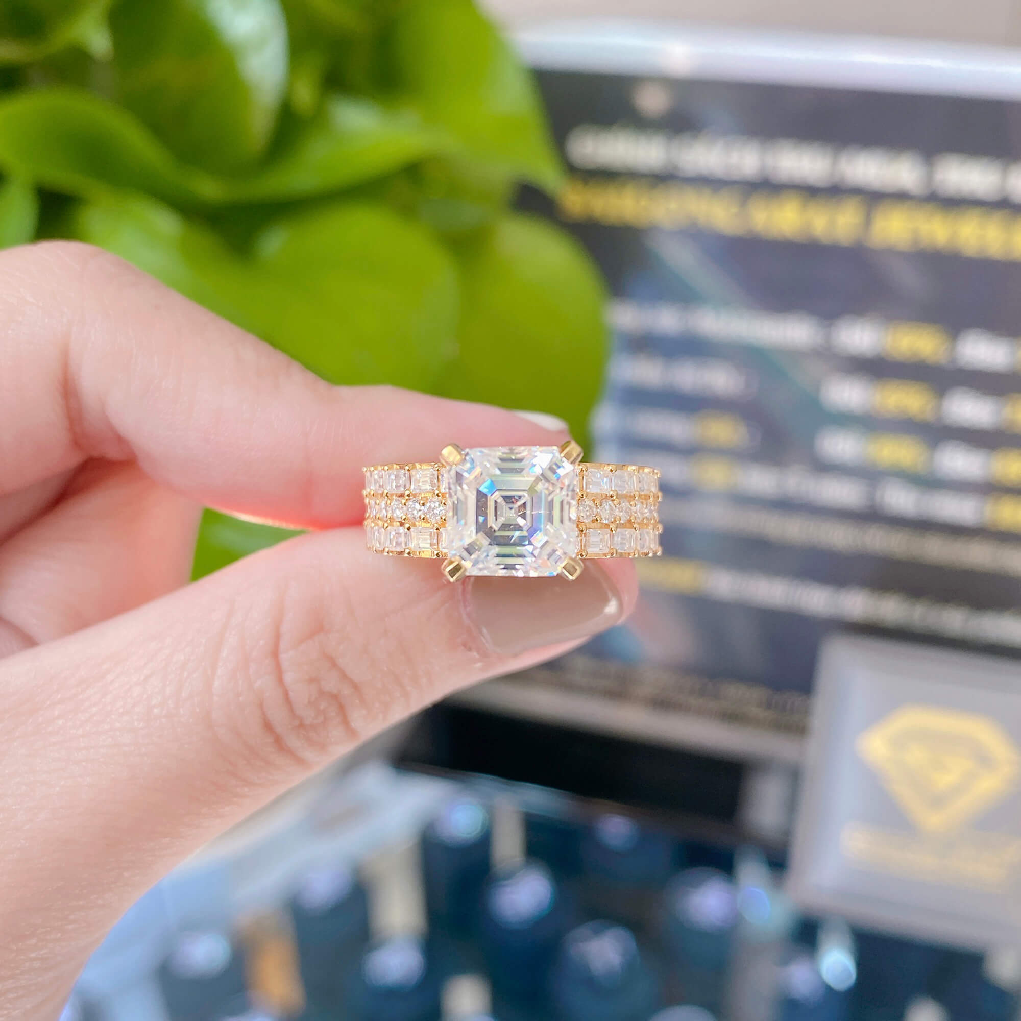 Màu Sắc Kim Cương – Yếu Tố Quyết Định Giá Trị