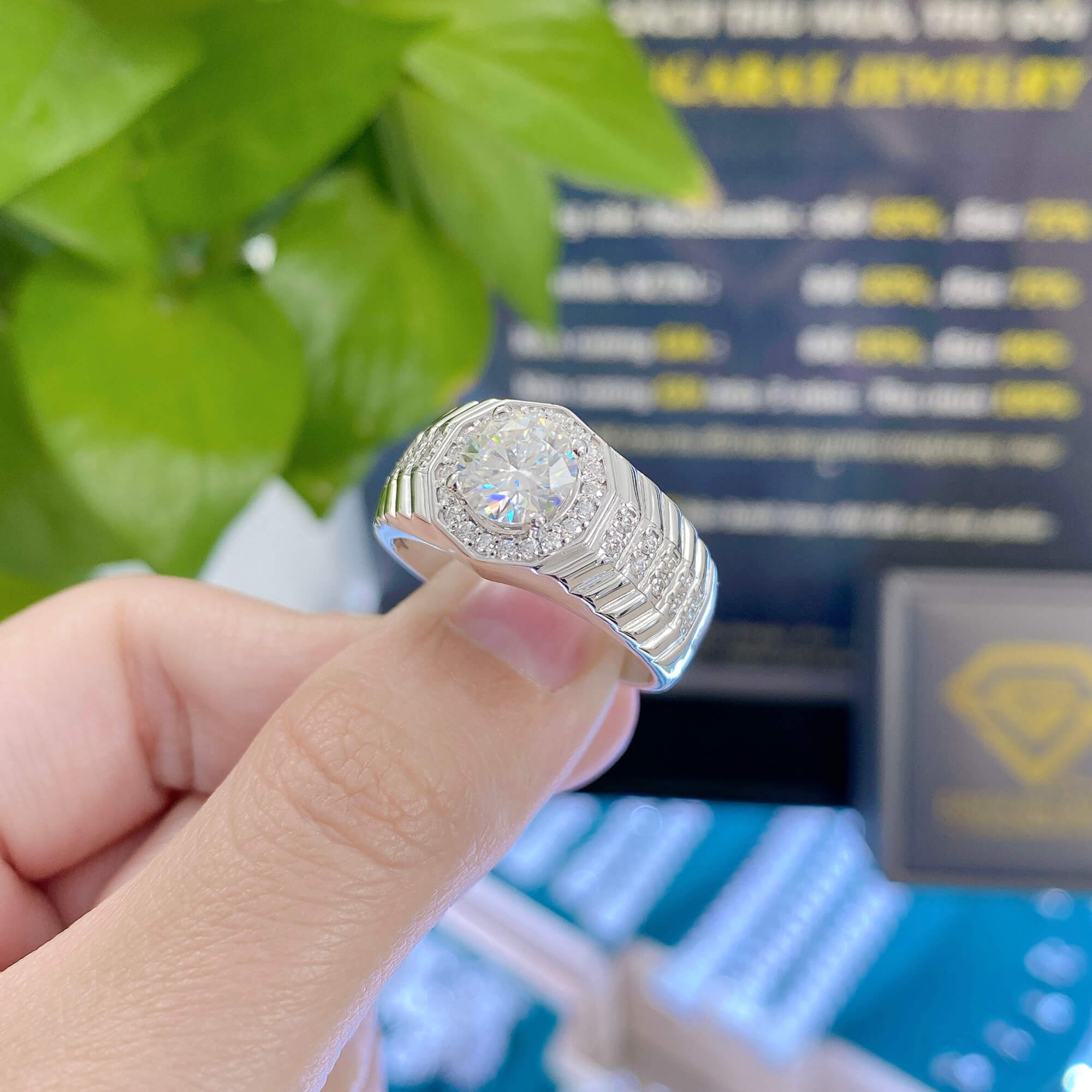 Nên Đeo Bao Nhiêu Món Trang Sức Cùng Lúc Là Vừa Đủ?