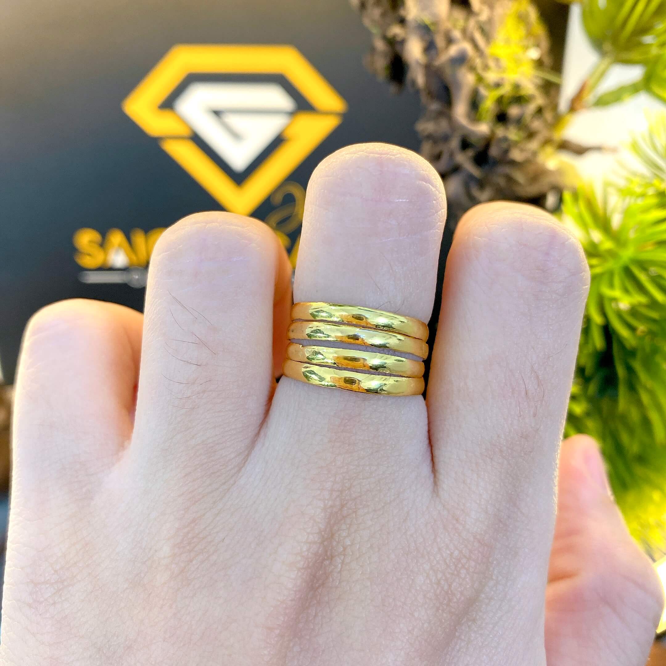 Mua Vàng 24k Tặng Sinh Nhật: Ý Nghĩa Gì?