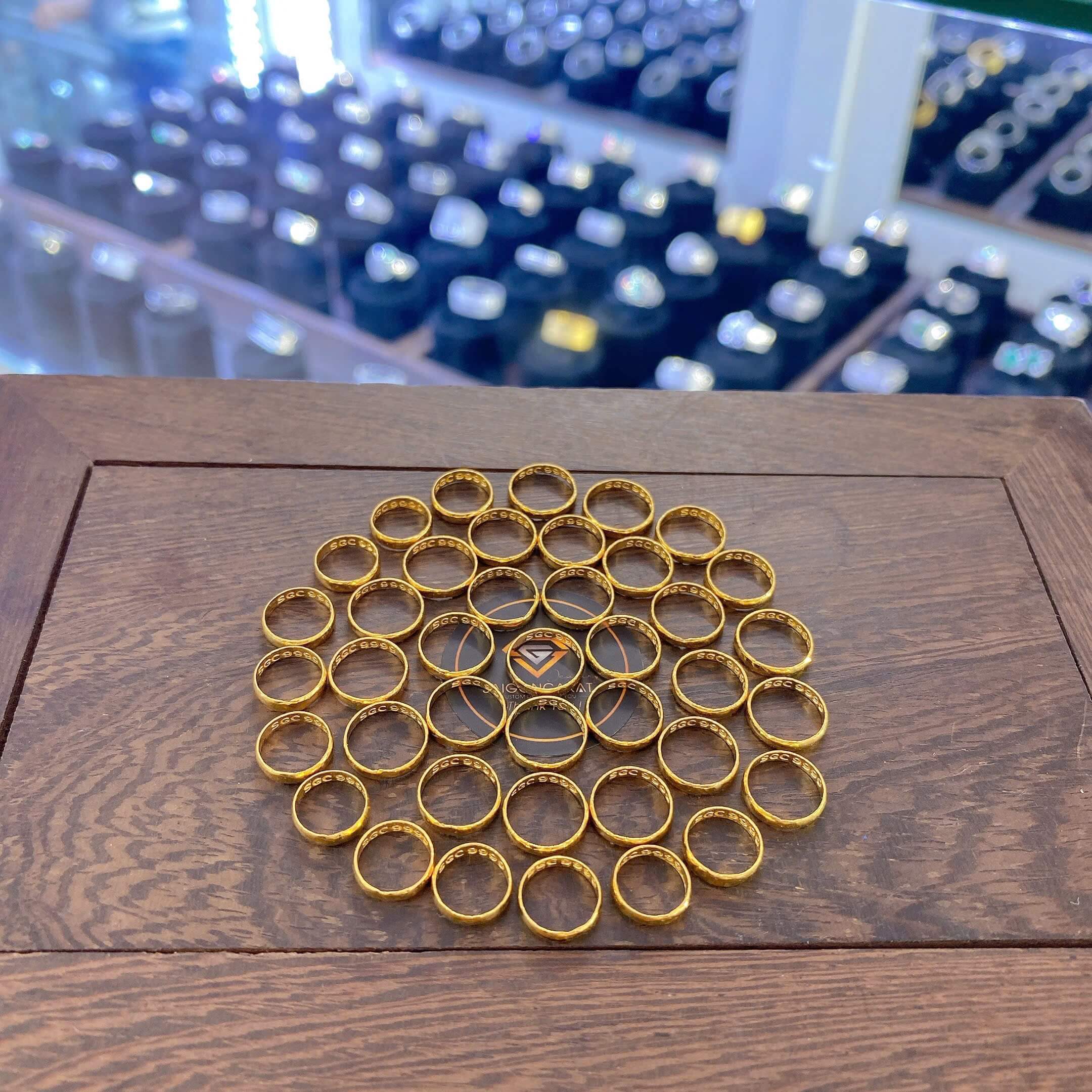 Vàng 24K Và Phong Thủy Doanh Nghiệp: Có Nên Trưng Bày?