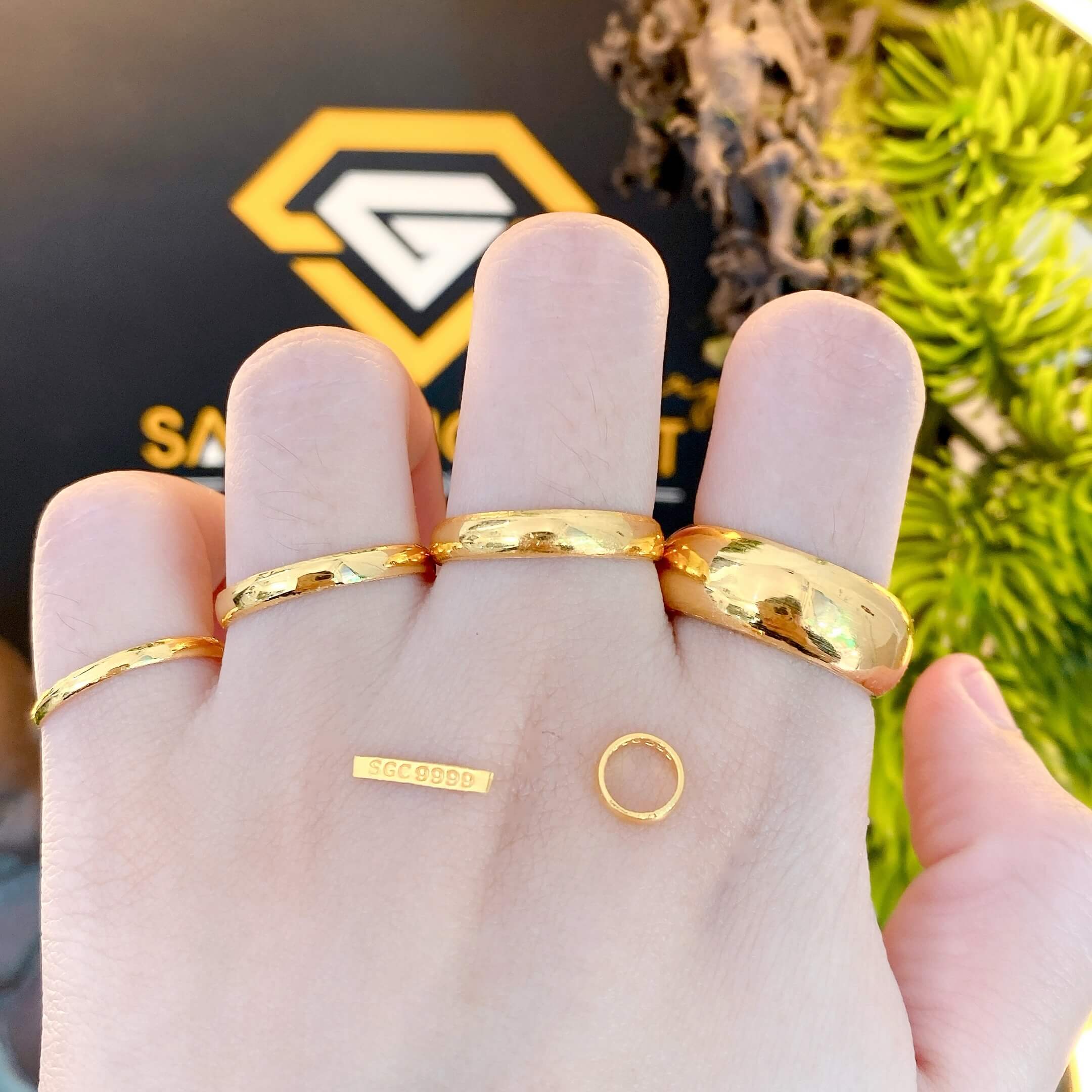 Mua Vàng 24K Để Tích Trữ: Ưu Và Nhược Điểm