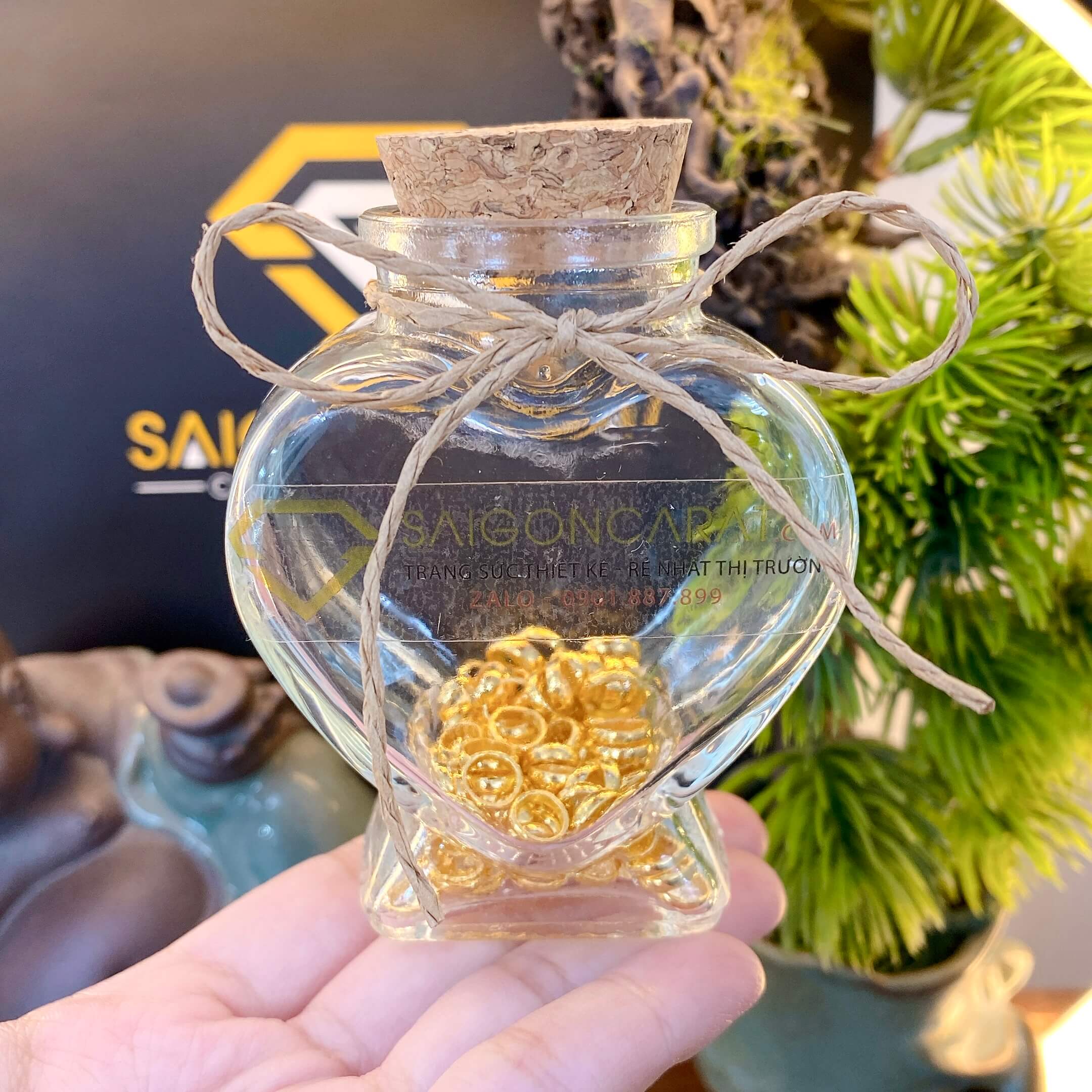 Đầu Tư Vàng 24K Hay Gửi Tiết Kiệm: So Sánh Lợi Nhuận