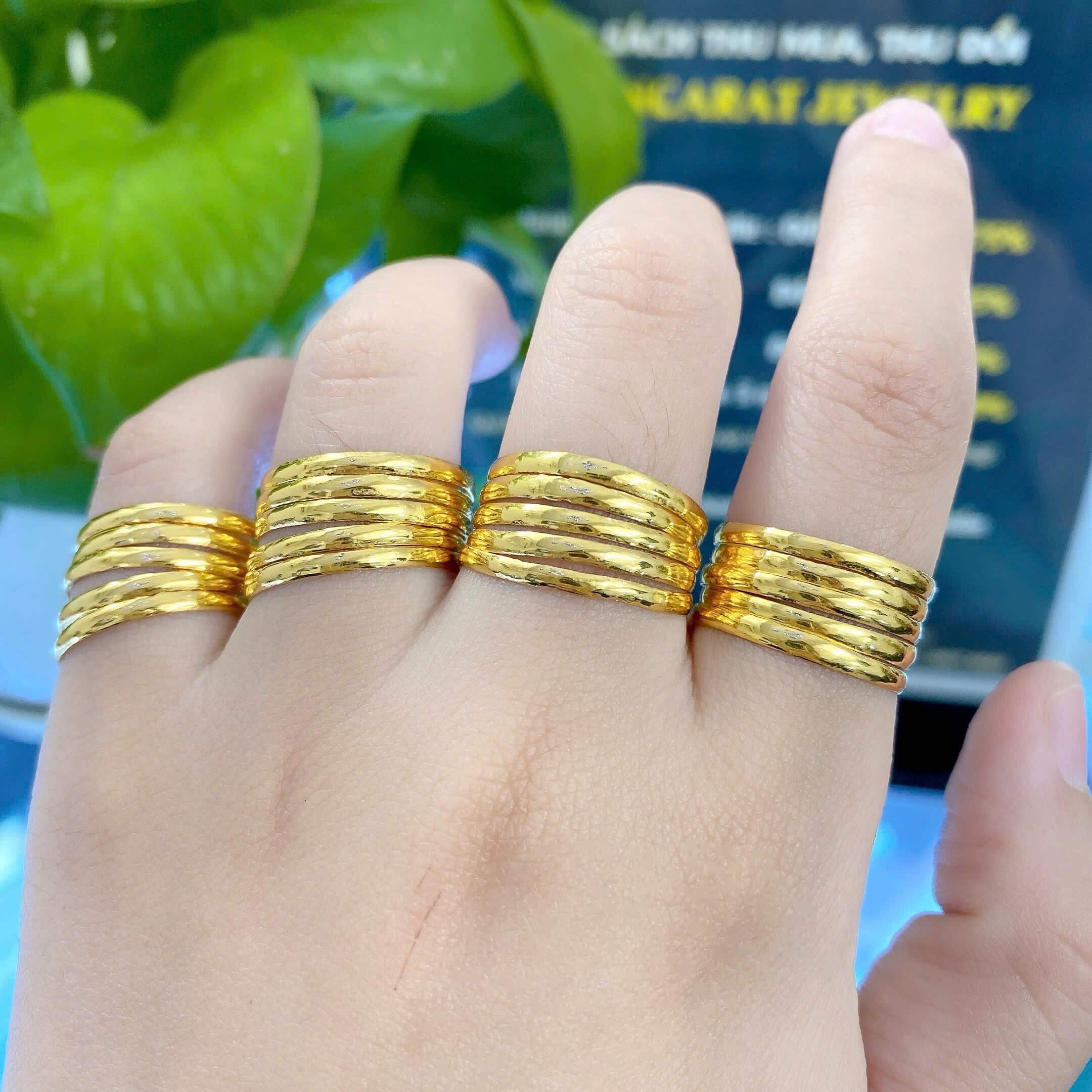 Vàng 24K Trong Thế Giới Của Những Người Đã Đủ
